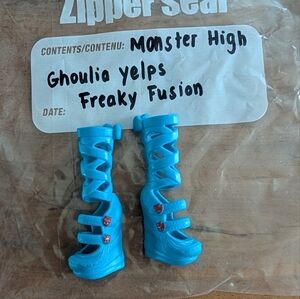 Monster High Ghoulia Yelps Freaky Fusion Boots